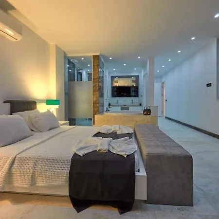 Villa Mediterranean 5bedr Jacuzzi/gym *
