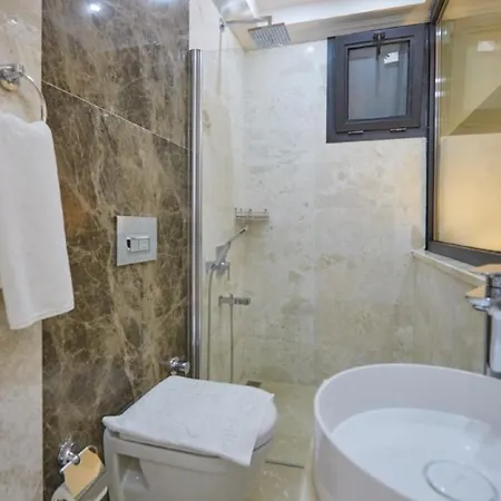 Mediterranean 5bedr Jacuzzi/gym *
