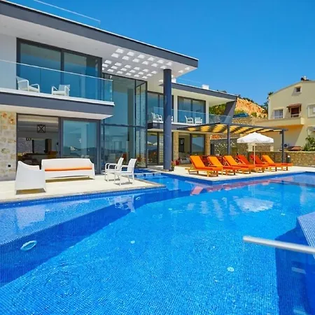 Mediterranean 5bedr Jacuzzi/gym *