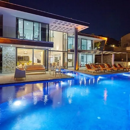 Mediterranean 5bedr Jacuzzi/gym Villa Kalkan