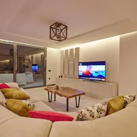 Вилла Mediterranean 5bedr Jacuzzi/gym