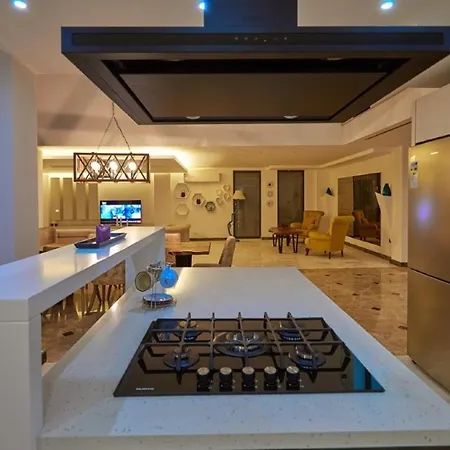 Вилла Mediterranean 5bedr Jacuzzi/gym