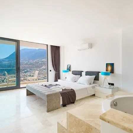 Mediterranean 5bedr Jacuzzi/gym *